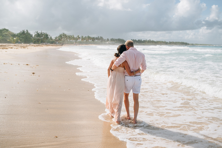 macao beach romance session by shoebox photography