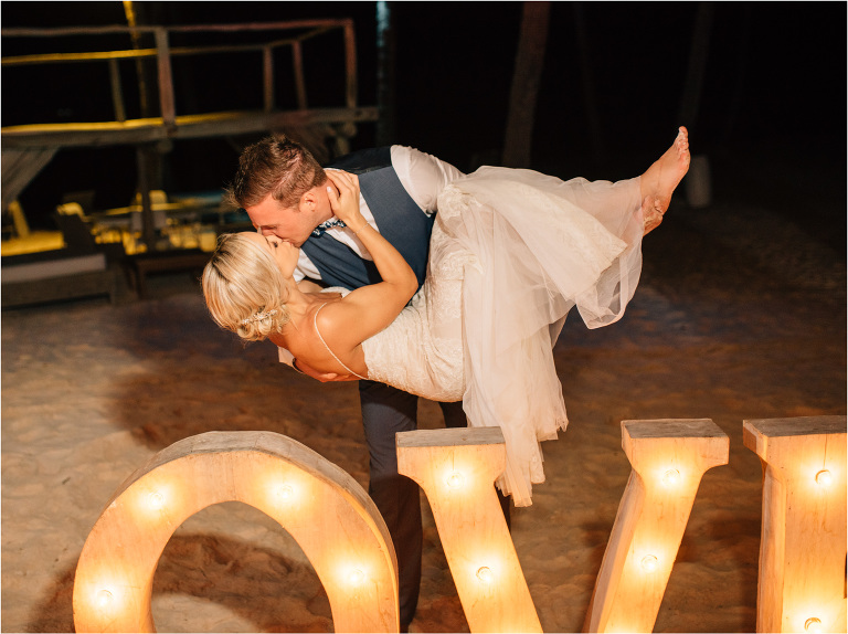 m + z // Jellyfish Punta Cana wedding // www.shoeboxphotography.ca