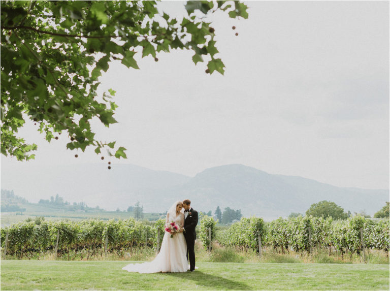 okanagan winery wedding naramata bc penticton bc red rooster shoebox photography